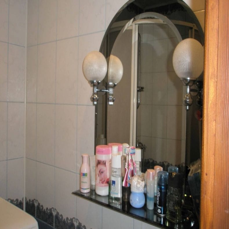 Светильники для ванной комнаты — фото модных тенденций яркого освещения в ванной #40