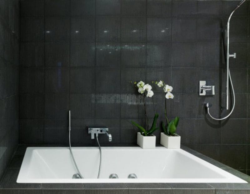 Черная ванная — фото как оформить стильный дизайн темного цвета для ванной комнтаы #59