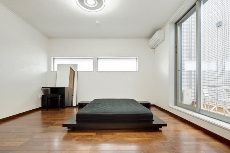 Спальня в японском стиле — фото лучших идей для оформления комфортной атмосферы релакса в спальне #36