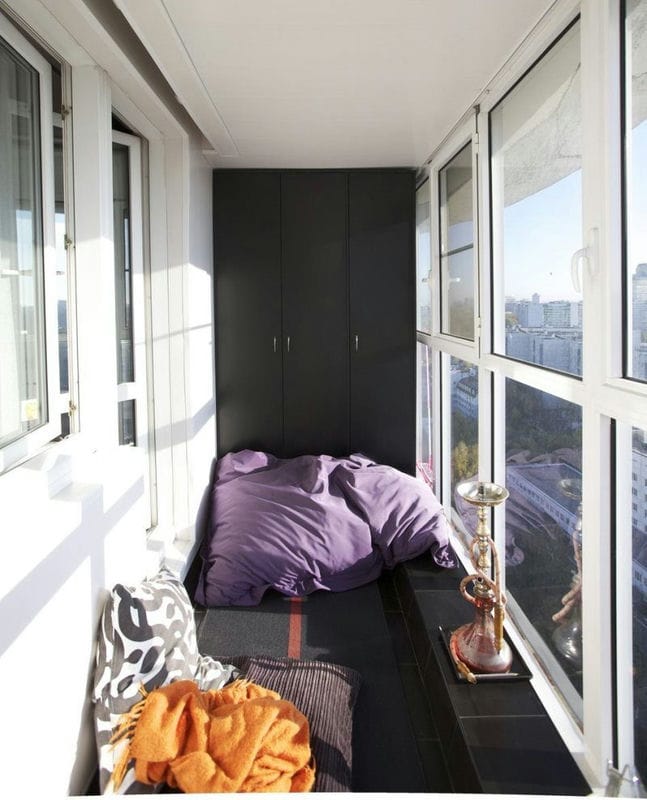 Маленький балкон — 50 фото идей безупречного оформления интерьера #28