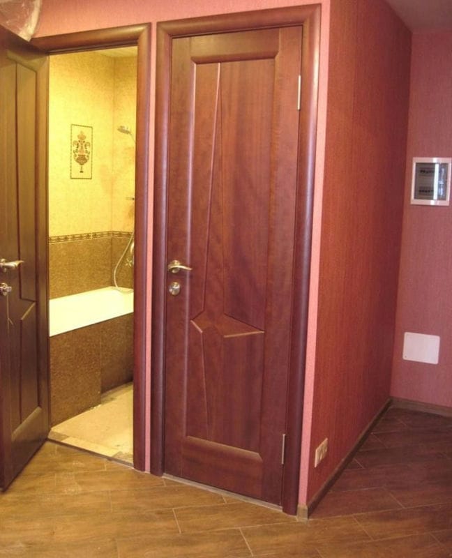 Двери для ванной — фото обзор, виды, характеристики, идеи правильно сочетания в интерьере #36
