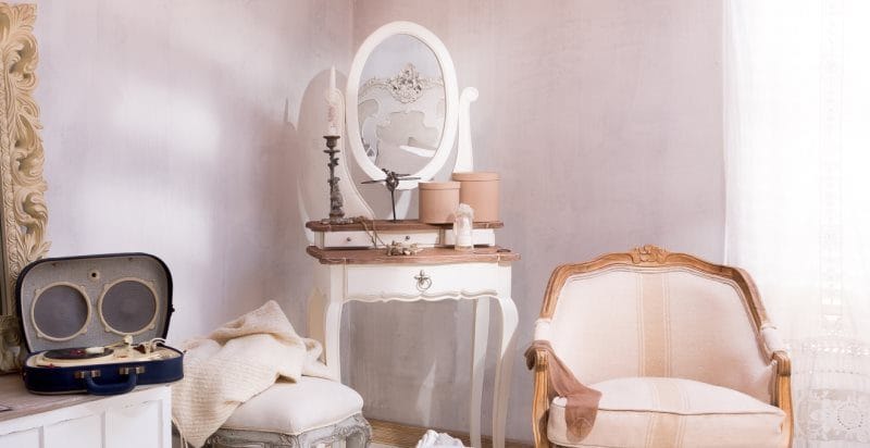 Туалетный столик в спальню — фото ярких примеров в интерьере спальни #13