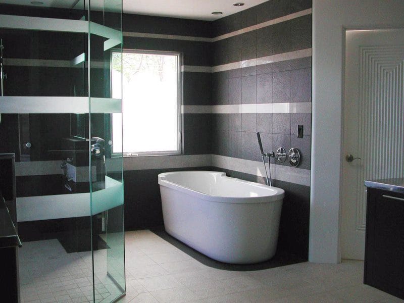 Черная ванная — фото как оформить стильный дизайн темного цвета для ванной комнтаы #30