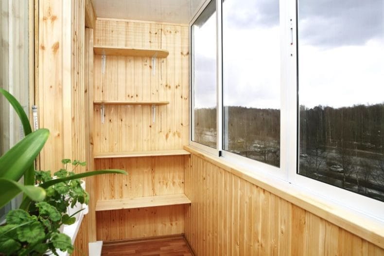 Обшивка балкона — 100 фото идей красивого оформления #40