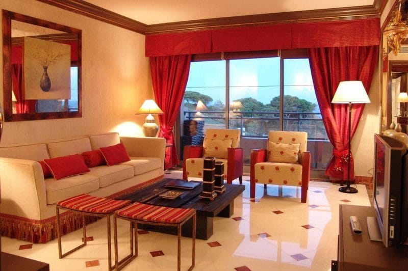 Красная гостиная — обзор вариантов шикарного дизайна гостиной в красных тонах (70 фото) #5