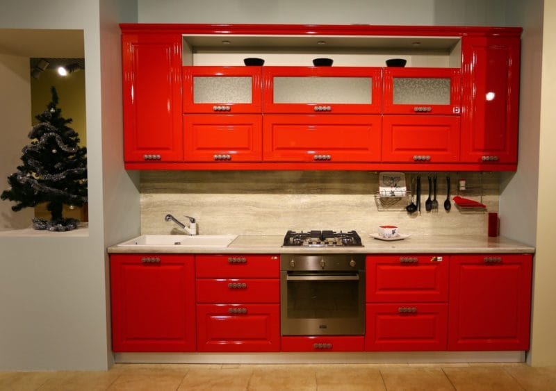 Красная кухня — как оформить яркий дизайн на кухне? 80 фото-идей! #43
