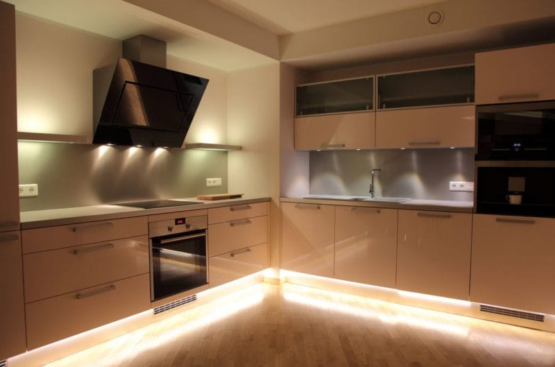 Освещение на кухне: правила идеальной организации подсветки в кухне (75 фото) #13