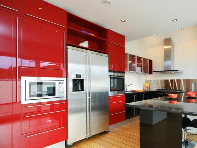 Красная кухня — как оформить яркий дизайн на кухне? 80 фото-идей! #26
