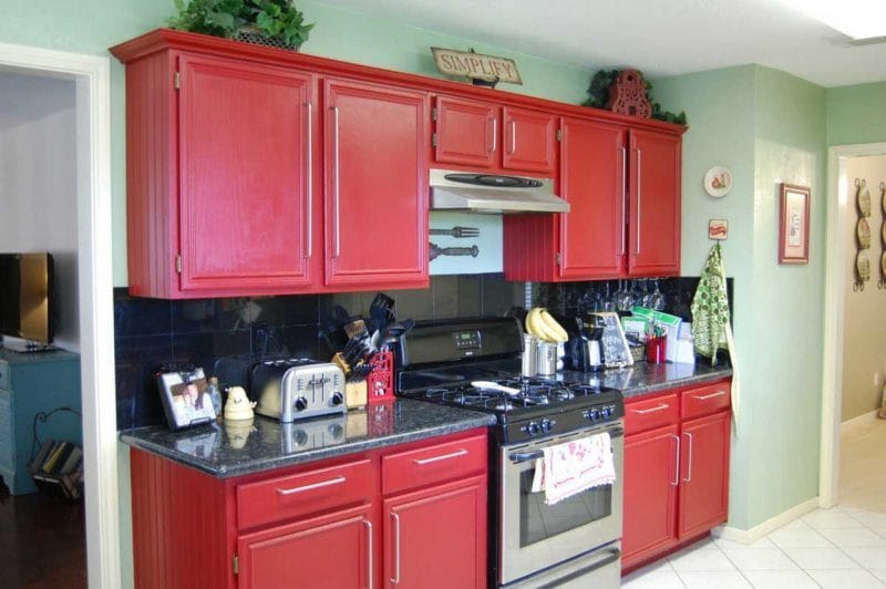 Красная кухня — как оформить яркий дизайн на кухне? 80 фото-идей! #30