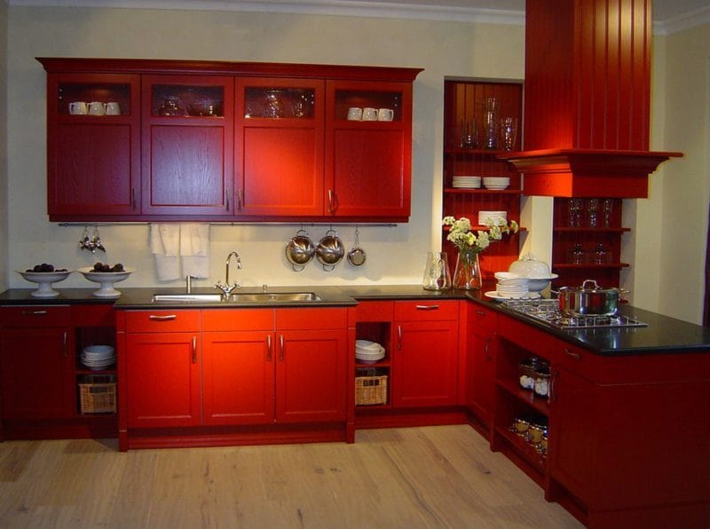 Красная кухня — как оформить яркий дизайн на кухне? 80 фото-идей! #40