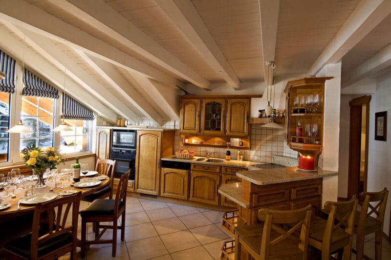 Кухня в готическом стиле: ТОП-100 фото вариантов дизайна #4