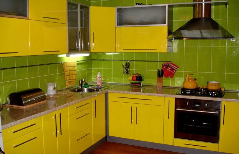 Желтая кухня — 75 фото идеального сочетания желтого цвета в интерьере кухни #5