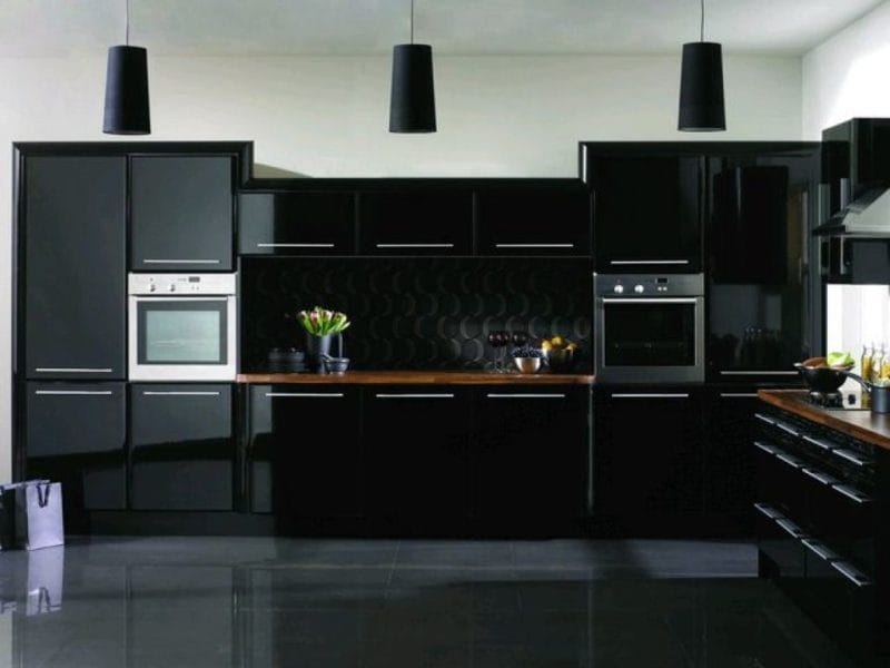 Черная кухня — строгий и нестандартный дизайн (60 фото идей) #26