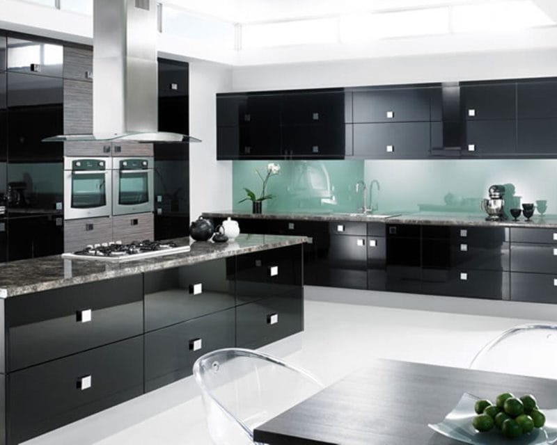 Черная кухня — строгий и нестандартный дизайн (60 фото идей) #53