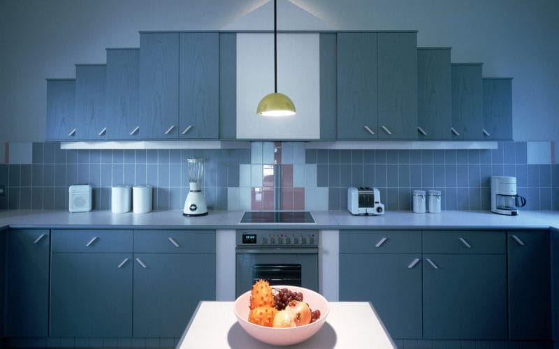 Голубая кухня — 75 фото идей кухонного интерьера с голубым оттенком! #8