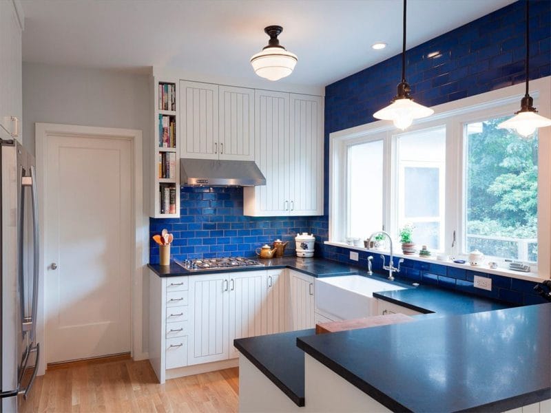 Голубая кухня — 75 фото идей кухонного интерьера с голубым оттенком! #29