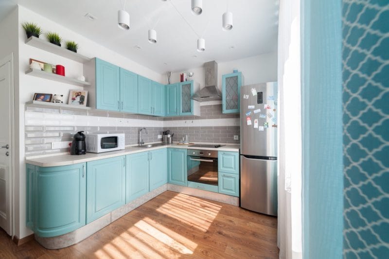 Голубая кухня — 75 фото идей кухонного интерьера с голубым оттенком! #58