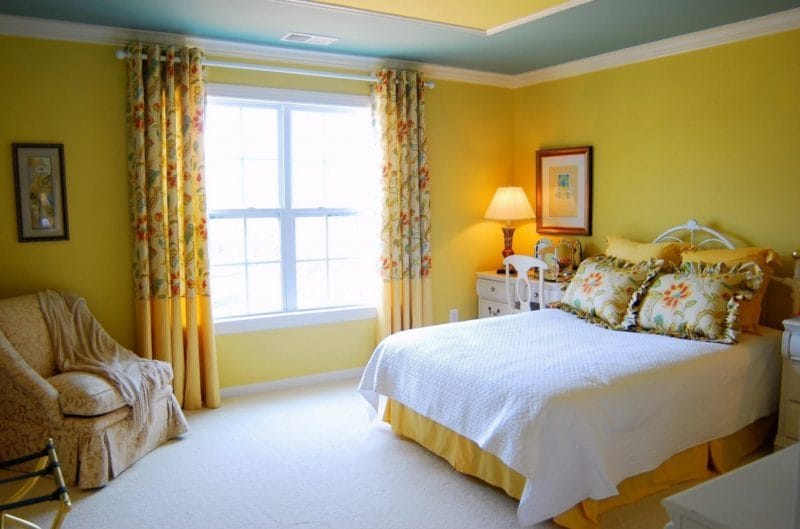 Желтая гостиная — 80 фото вариантов идеального сочетания гостиной желтого цвета #21