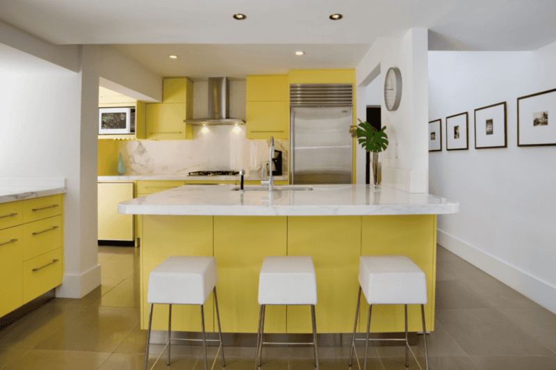 Кухня лимонного цвета — варианты идеального сочетания +65 фото дизайна #3