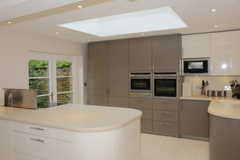Кухня серого цвета — 65 фото монохромного дизайна в кухне #35