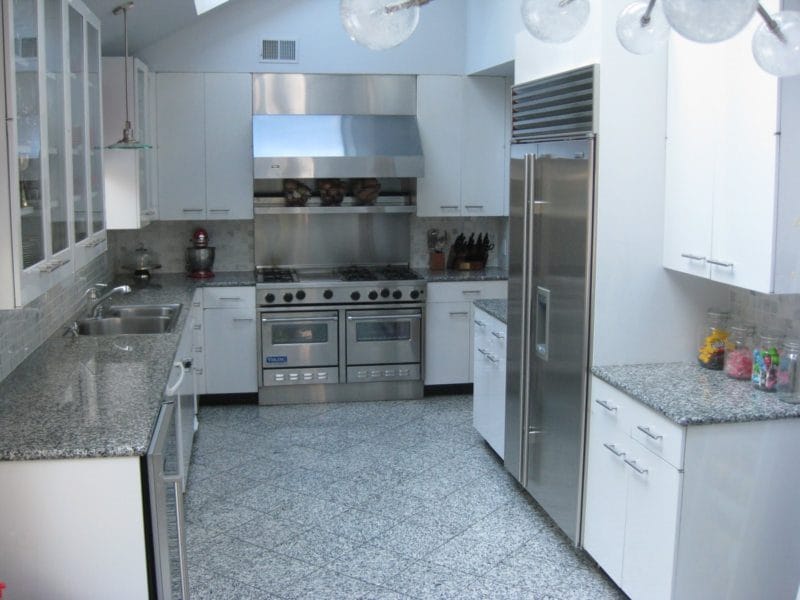 Кухня серого цвета — 65 фото монохромного дизайна в кухне #49