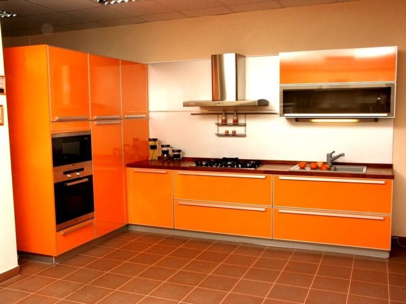 Кухня в оранжевом цвете: варианты идеально сочетания дизайна оранжевого цвета (75 фото) #14
