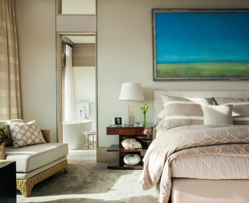 Бежевая спальня — советы по оформлению стильного дизайна на 80 фото #40