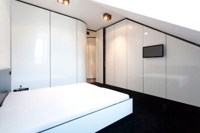 Черно-белая спальня — способы оформления гармоничного дизайна на 65 фото #7