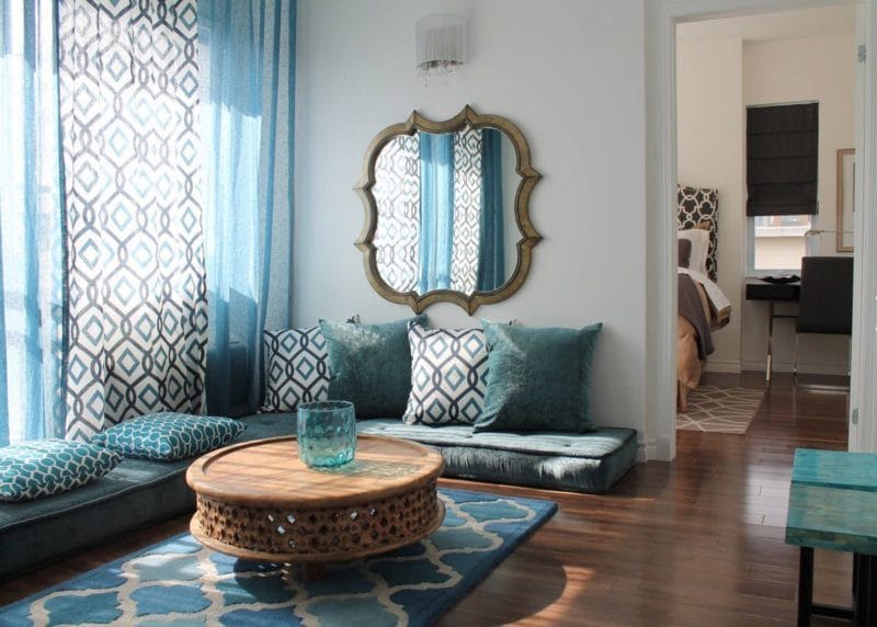 Гостиная бирюзового цвета — фото идей дизайна гостиной в монотонных цветах. #22