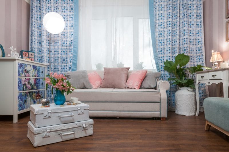 Голубая гостиная — 45 фото идей уютного дизайна с голубыми оттенками #42