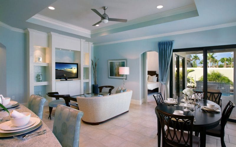 Голубая гостиная — 45 фото идей уютного дизайна с голубыми оттенками #18