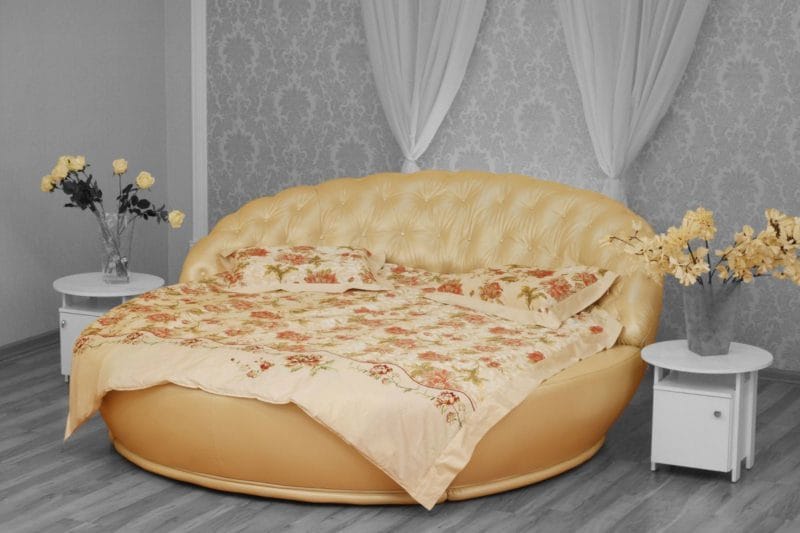 Круглая кровать в спальне — фото красивых моделей в интерьере спальни #32