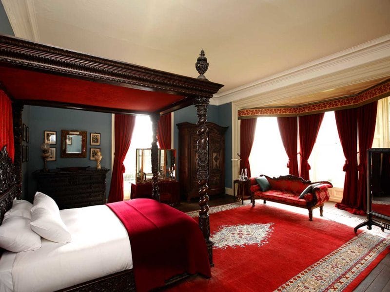 Красная спальня — какой она должна быть? 77 фото вариантов дизайна! #16