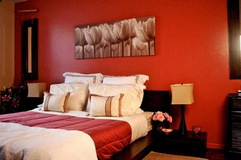 Красная спальня — какой она должна быть? 77 фото вариантов дизайна! #17