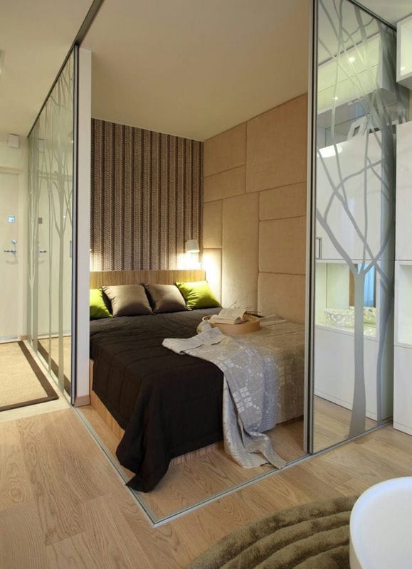 Спальня в однокомнатной квартире — готовые решения дизайна от профи + 75 фото #18