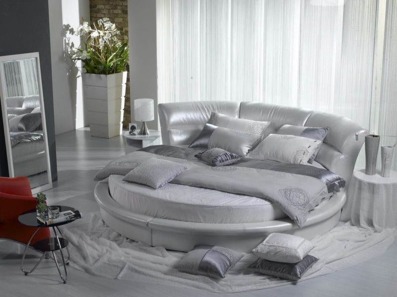 Круглая кровать в спальне — фото красивых моделей в интерьере спальни #16
