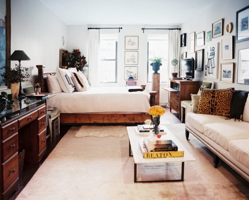 Дизайн гостиной-спальни — как совместить два интерьера? 80 фото необычных идей зонирования. #9