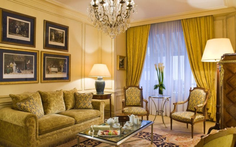 Золотая гостиная: элегантный и роскошный дизайн на 90 фото #2