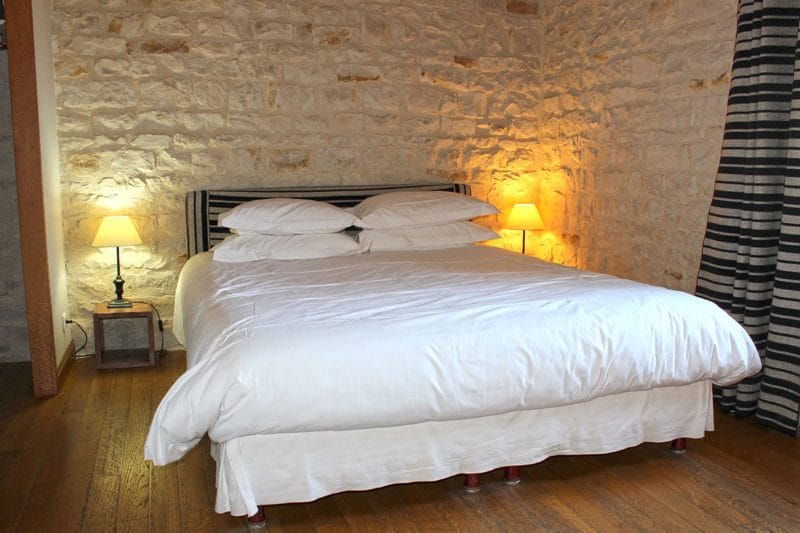 Спальня 10 кв. м. — идеи оформления спальни небольших размеров (100 фото) #7