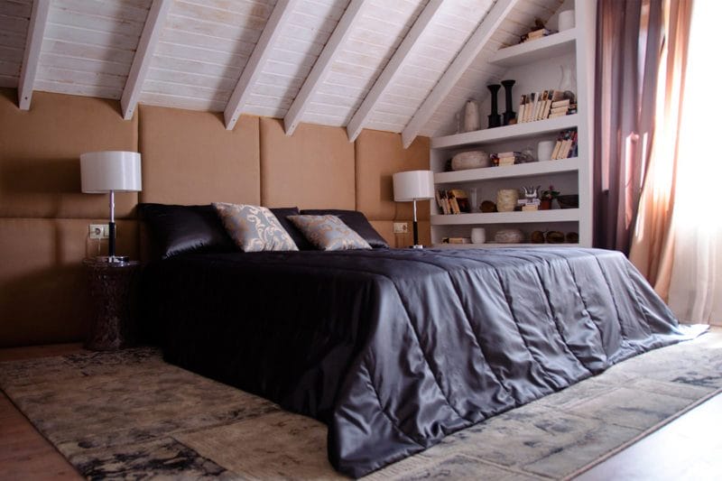 Спальня на мансарде — 70 фото оригинальных идей дизайна. Обзор достоинств такой спальни! #42