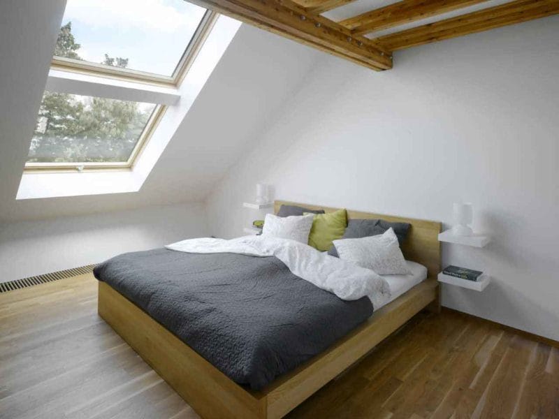 Спальня на мансарде — 70 фото оригинальных идей дизайна. Обзор достоинств такой спальни! #9
