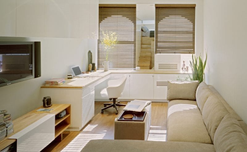 Узкая гостиная — 110 фото уютного и функционального дизайна в узкой комнате #21