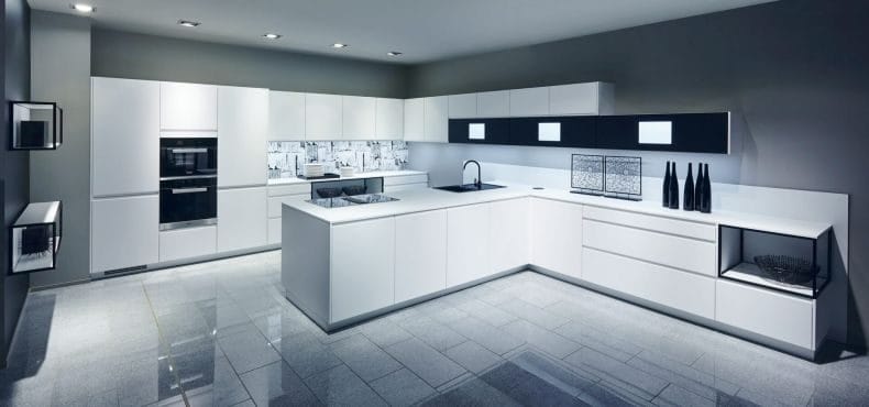 Идеи дизайна кухонь в современных стилях 2022 года (100+ фото) #15
