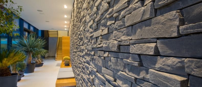 Оформление стен декоративным камнем в интерьере квартиры (100+ фото) #12
