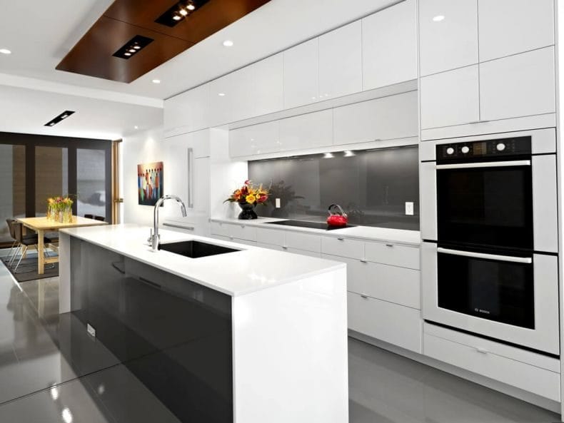 Идеи дизайна кухонь в современных стилях 2022 года (100+ фото) #43