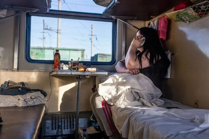 130 приятных женских фото из поезда #45