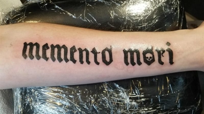120 тату Memento Mori на руке и не только #32