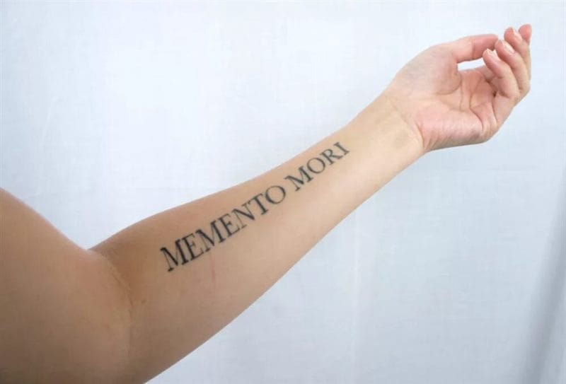 120 тату Memento Mori на руке и не только #16