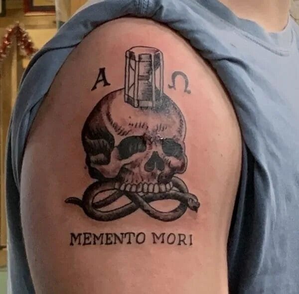 120 тату Memento Mori на руке и не только #78