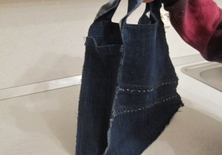 Как из старых джинсов сшить сумку: мастер-класс с фото и видео #83